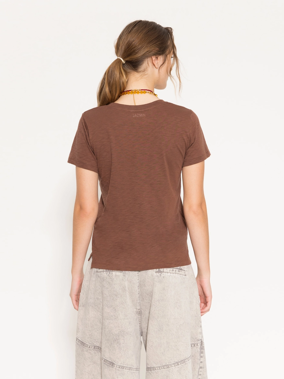 REMERA MUMI MARRON 2