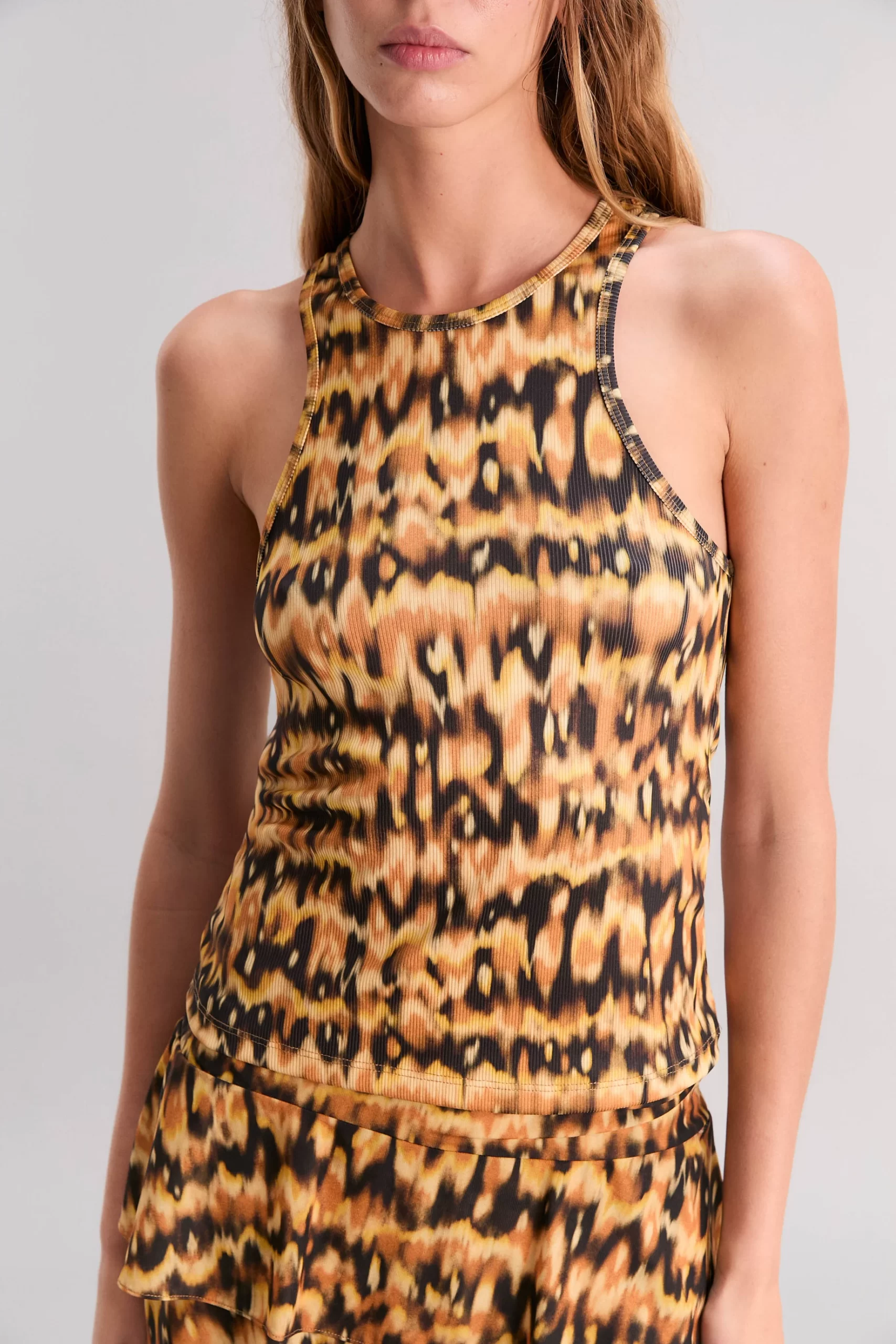 musculosa-estampada-mostaza-kosiuko_3926291242tz3