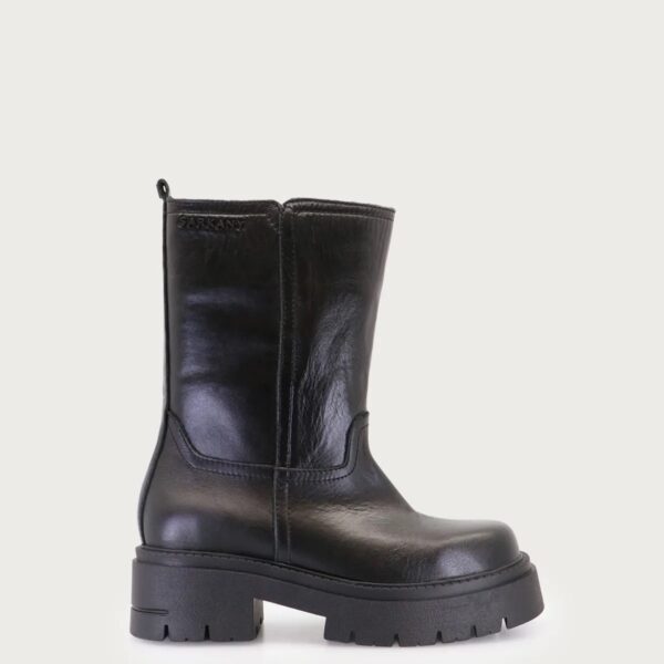 BOTA SARKANY